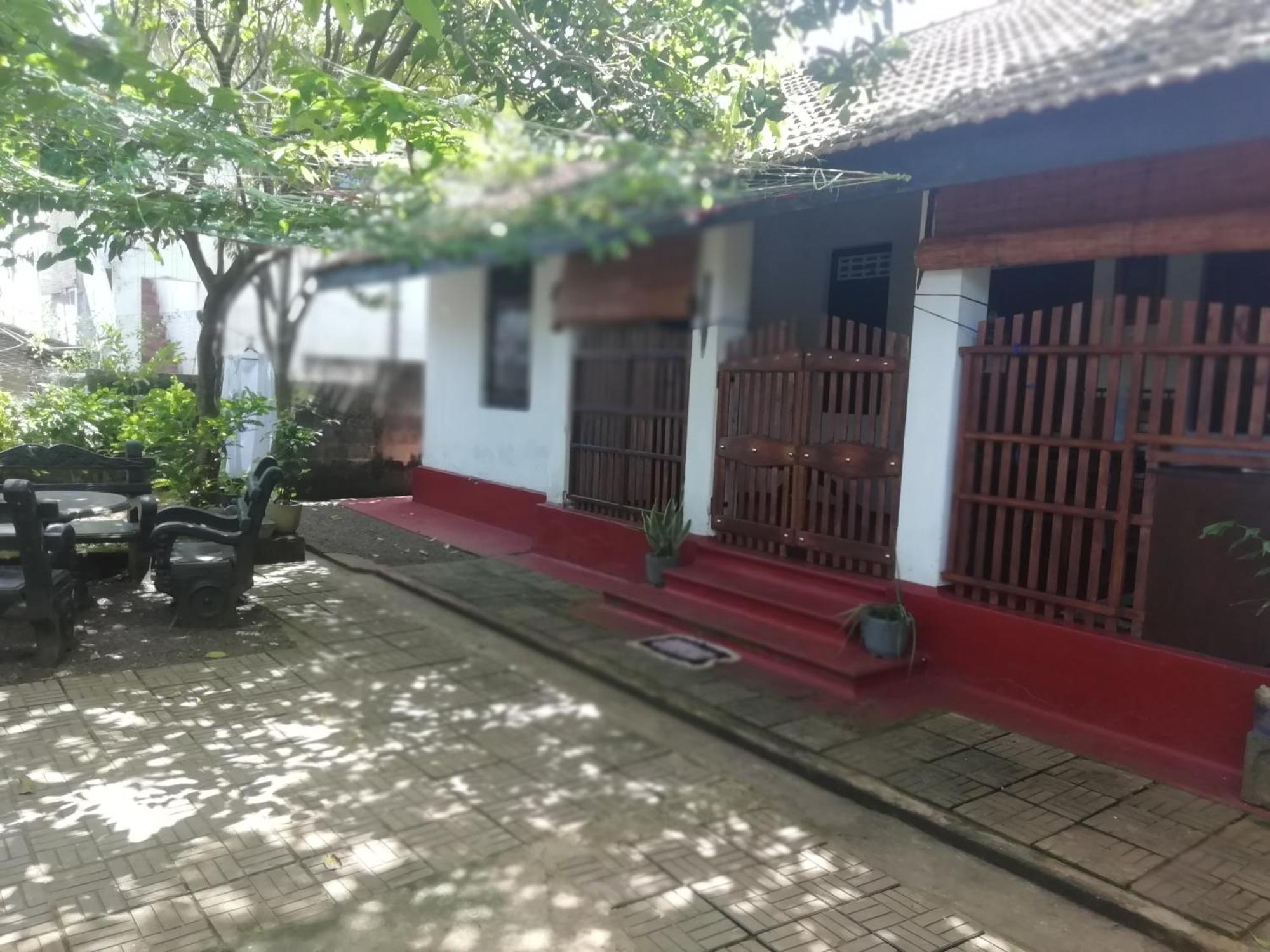 Ami Place Rooms With Kitchen Hikkaduwa Εξωτερικό φωτογραφία