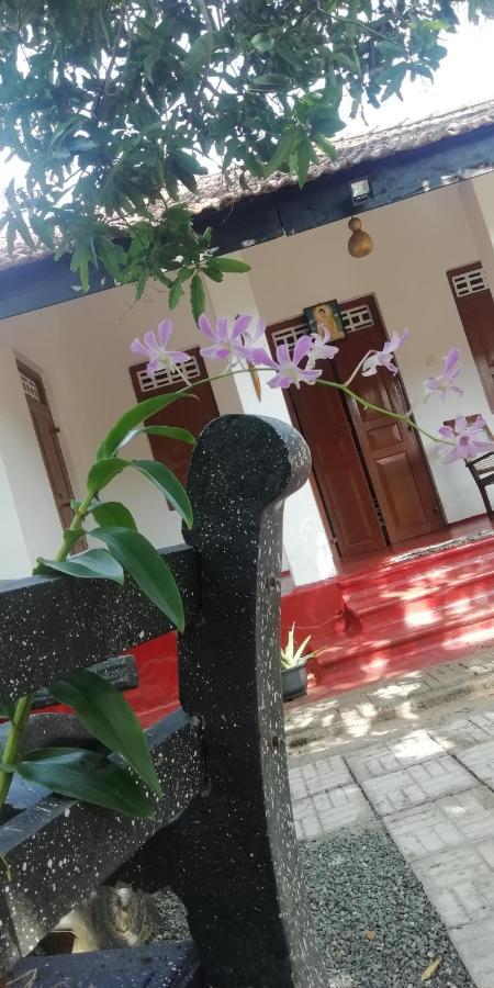 Ami Place Rooms With Kitchen Hikkaduwa Εξωτερικό φωτογραφία